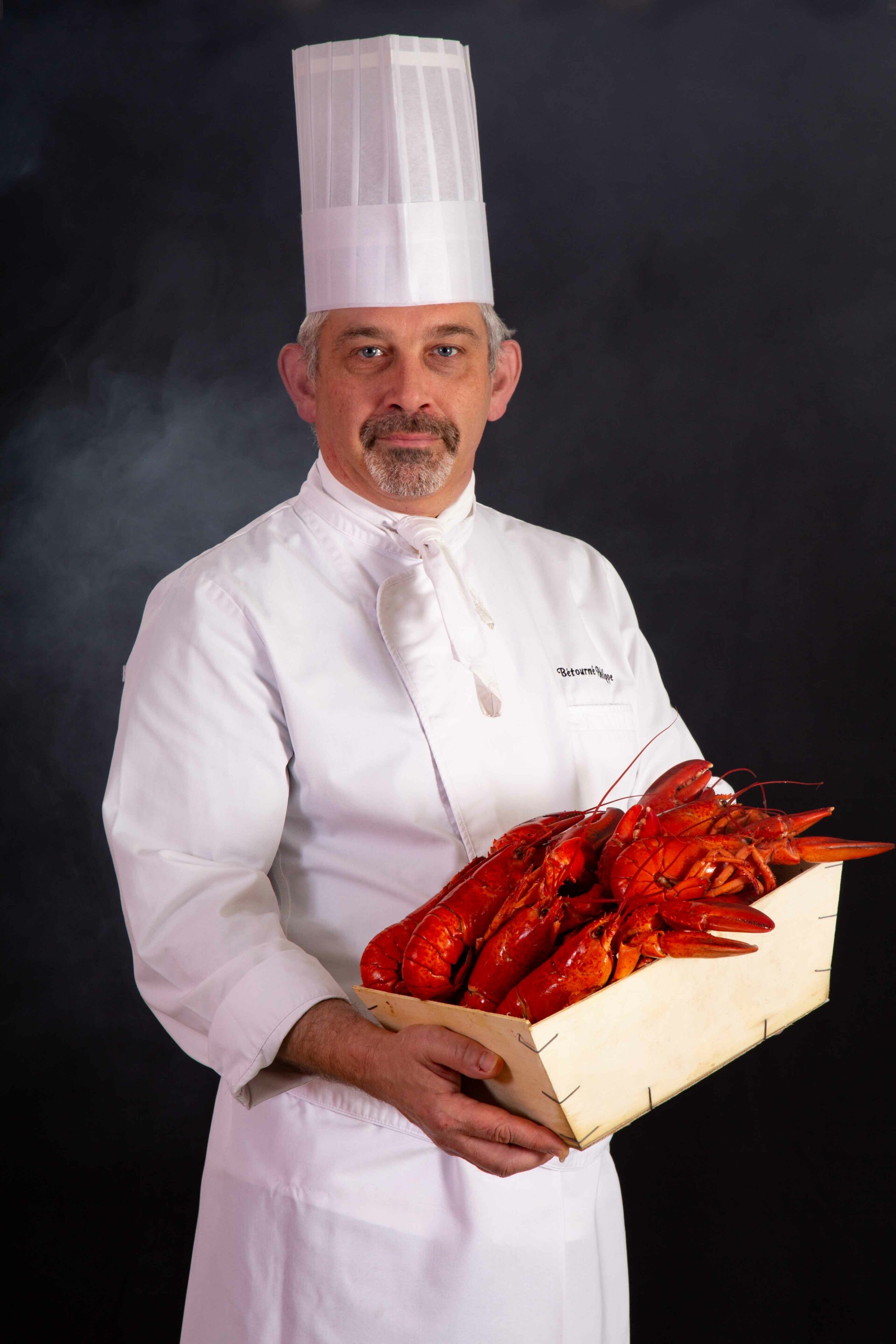 <p>Oyster preparer</p>
