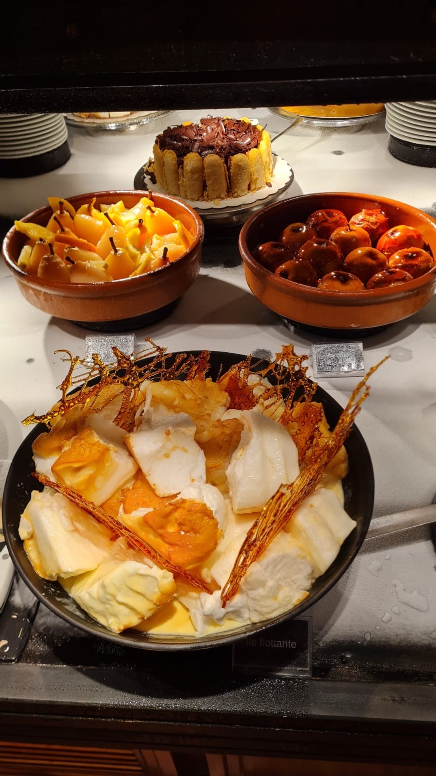 <p>Floating islands and desserts of yesteryear</p>
