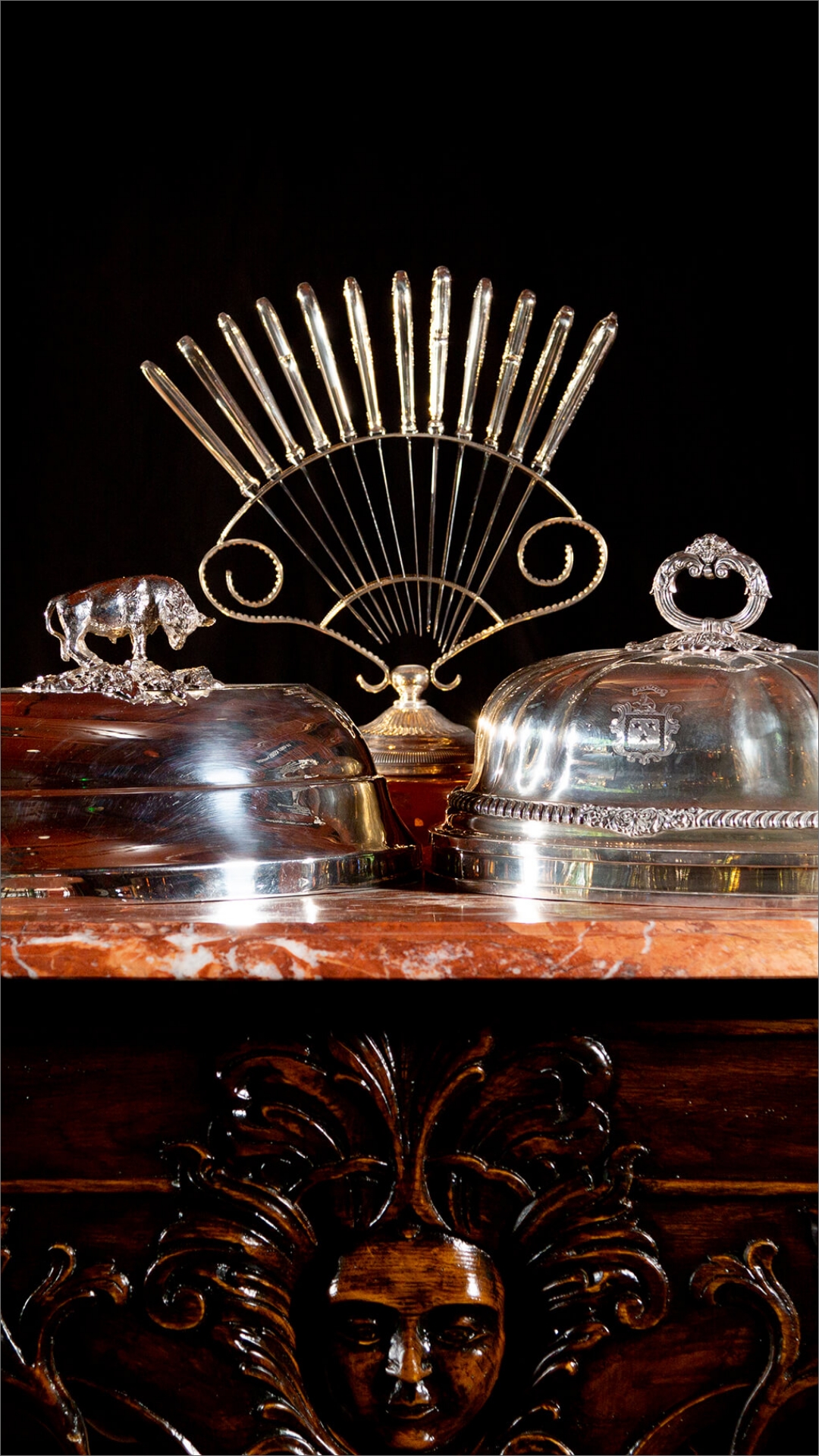 <p>The Grands Buffets selection of silverware</p>

